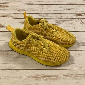 NOBULL Project Knit Runner In Yellow Size Women’s 7